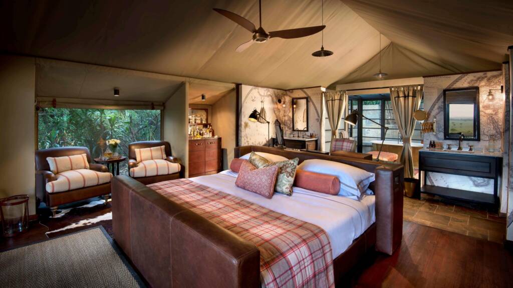 Luxury Double tent at andBeyond Bateleur Camp