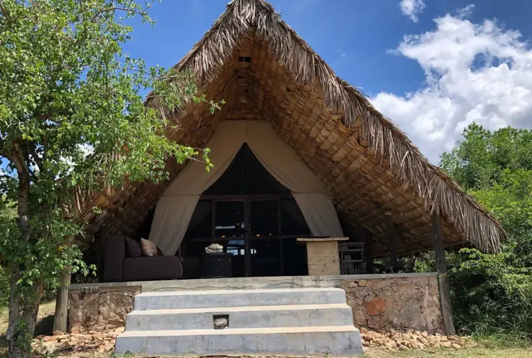 ANDBEYOND GRUMETI RIVER LODGE - 10