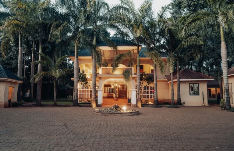 Chanya Lodge