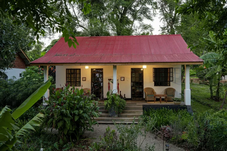 Simba Farm Lodge