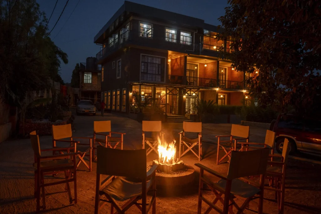 Zondela House Exterior and courtyard at dusk